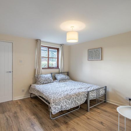 Modern Studio Flat In Wellington, Telford Wellington  Eksteriør billede