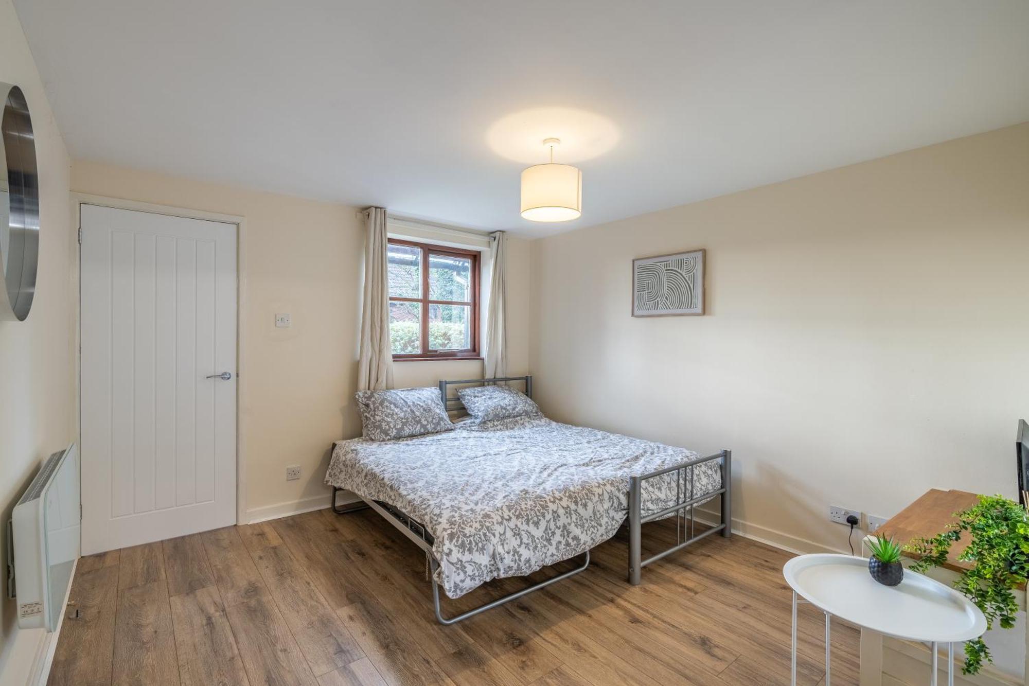Modern Studio Flat In Wellington, Telford Wellington  Eksteriør billede